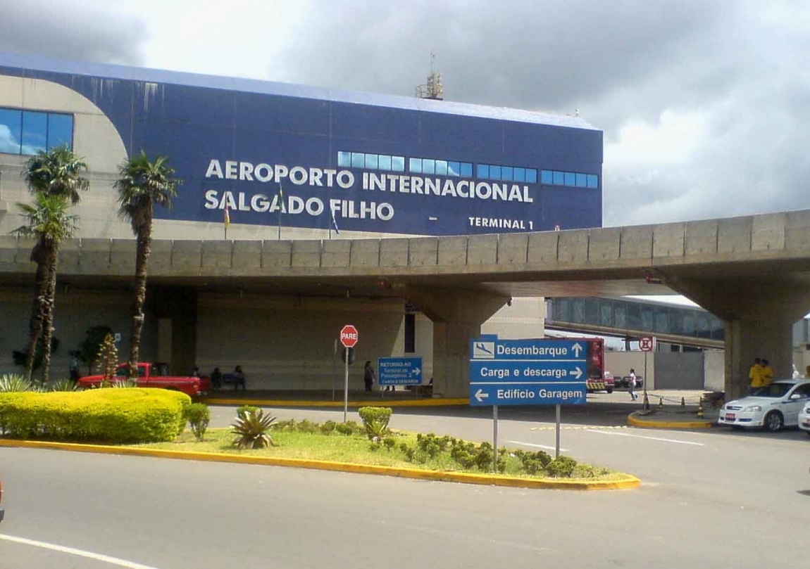 Imagem de Porto Alegre: Infraero diz que estacionamento é dos passageiros